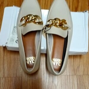 Madden NYC Women loafers with gold metal Chain Cream